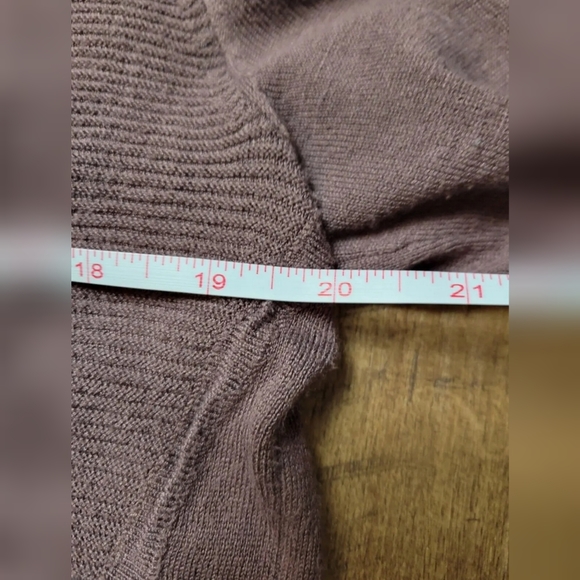 FREE W BUNDLE Maurices layered high-low sweater - Picture 6 of 9